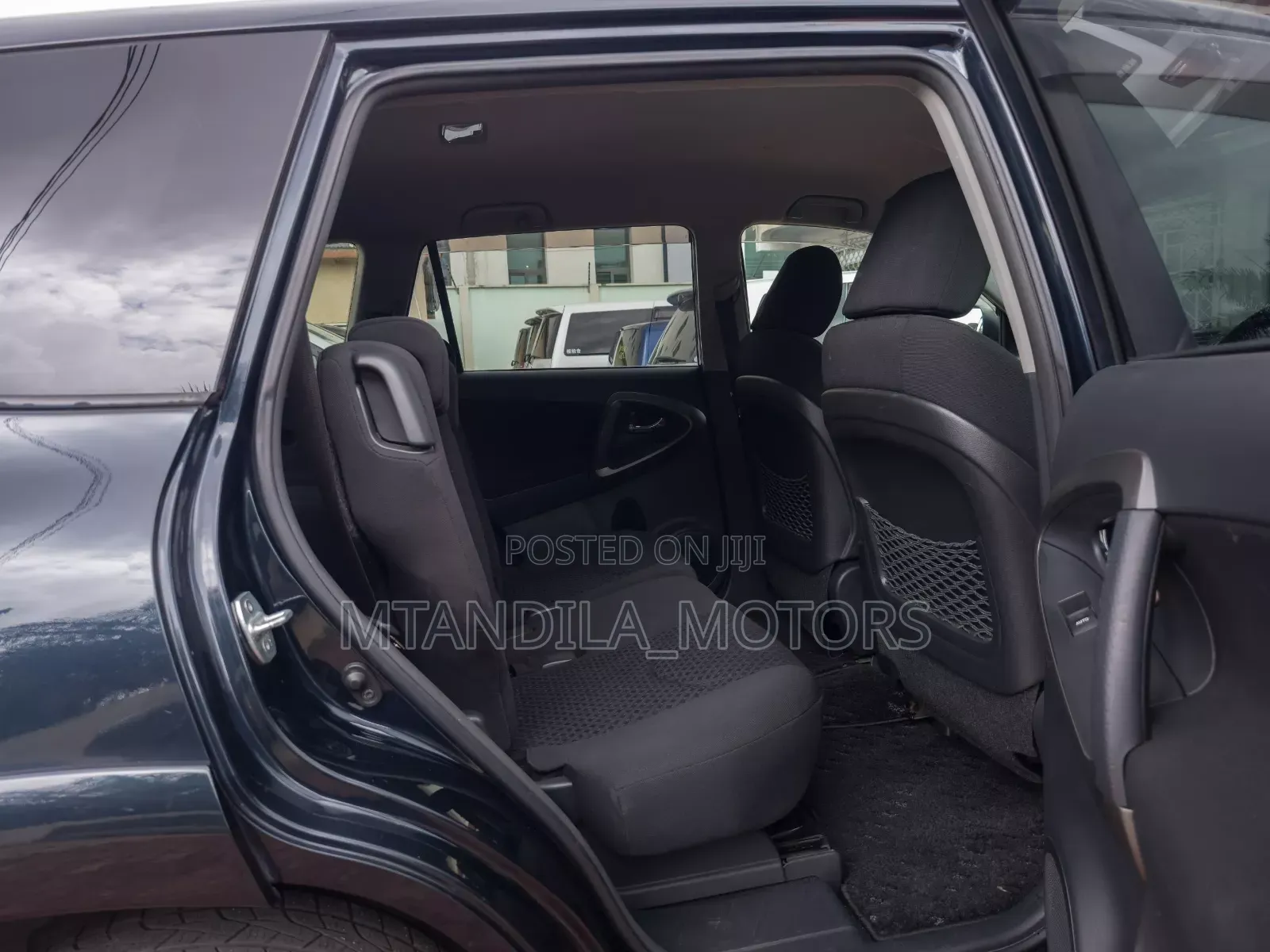 Toyota Vanguard 2012 Black