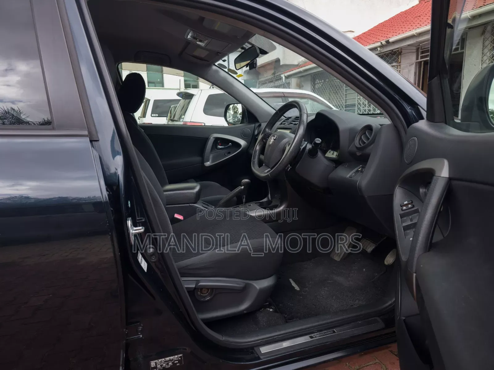 Toyota Vanguard 2012 Black