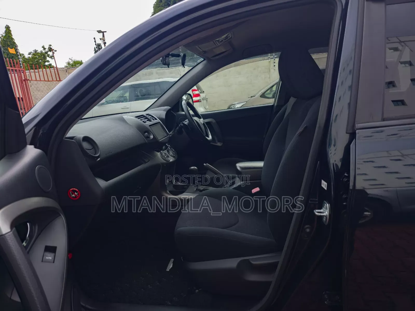 Toyota Vanguard 2012 Black
