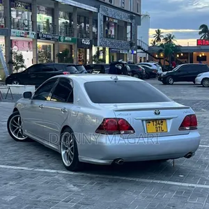 Toyota Crown 2006 Silver