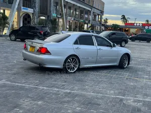 Toyota Crown 2006 Silver