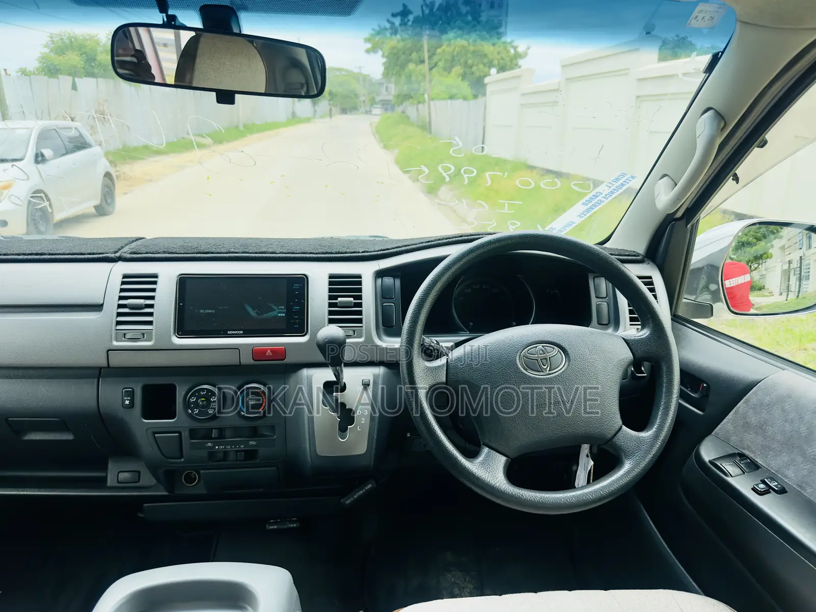 Toyota Quantum 2010 Silver
