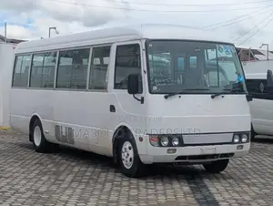 Mitsubishi Fuso Rosa 1998 White
