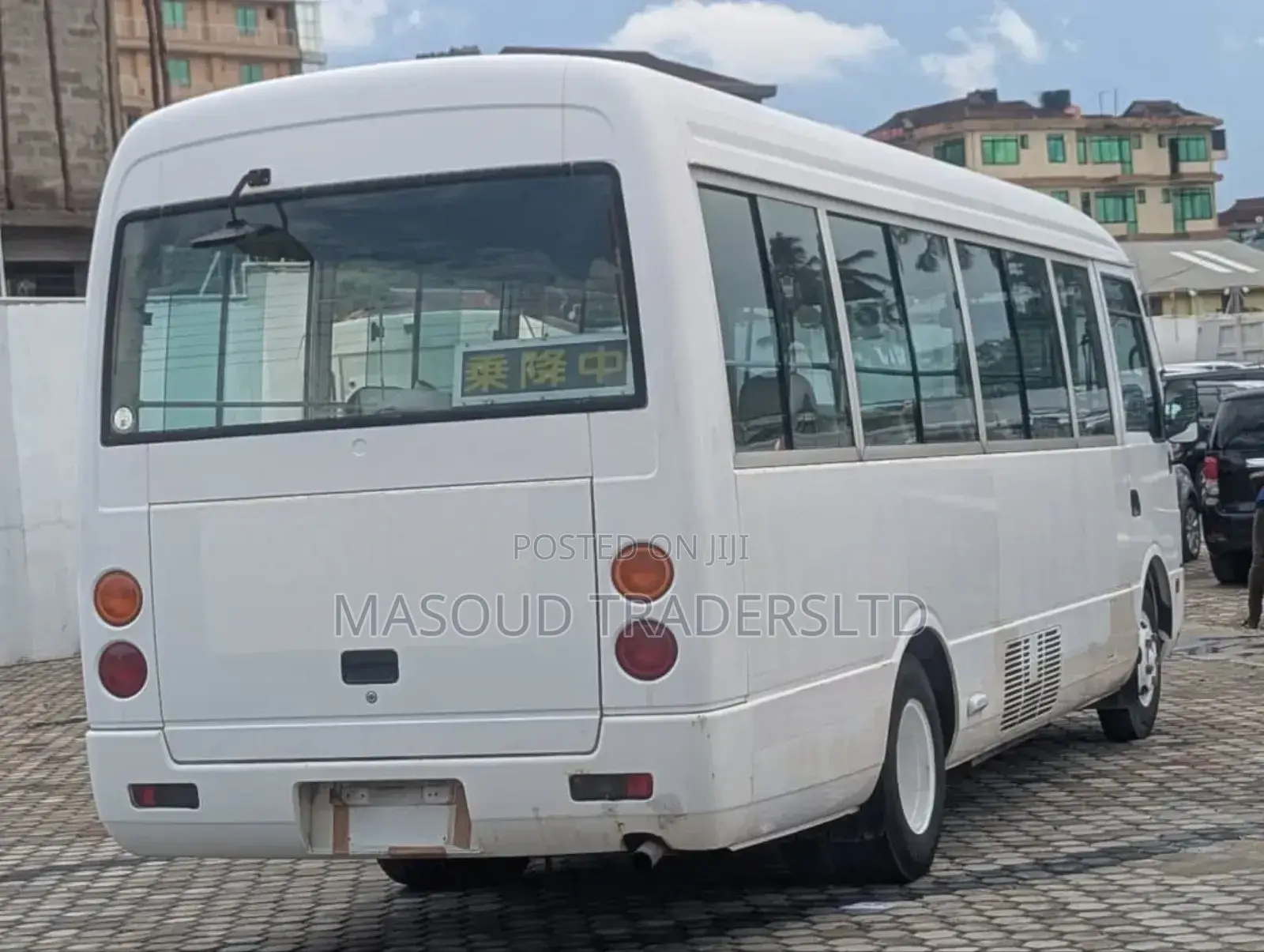 Mitsubishi Fuso Rosa 1998 White