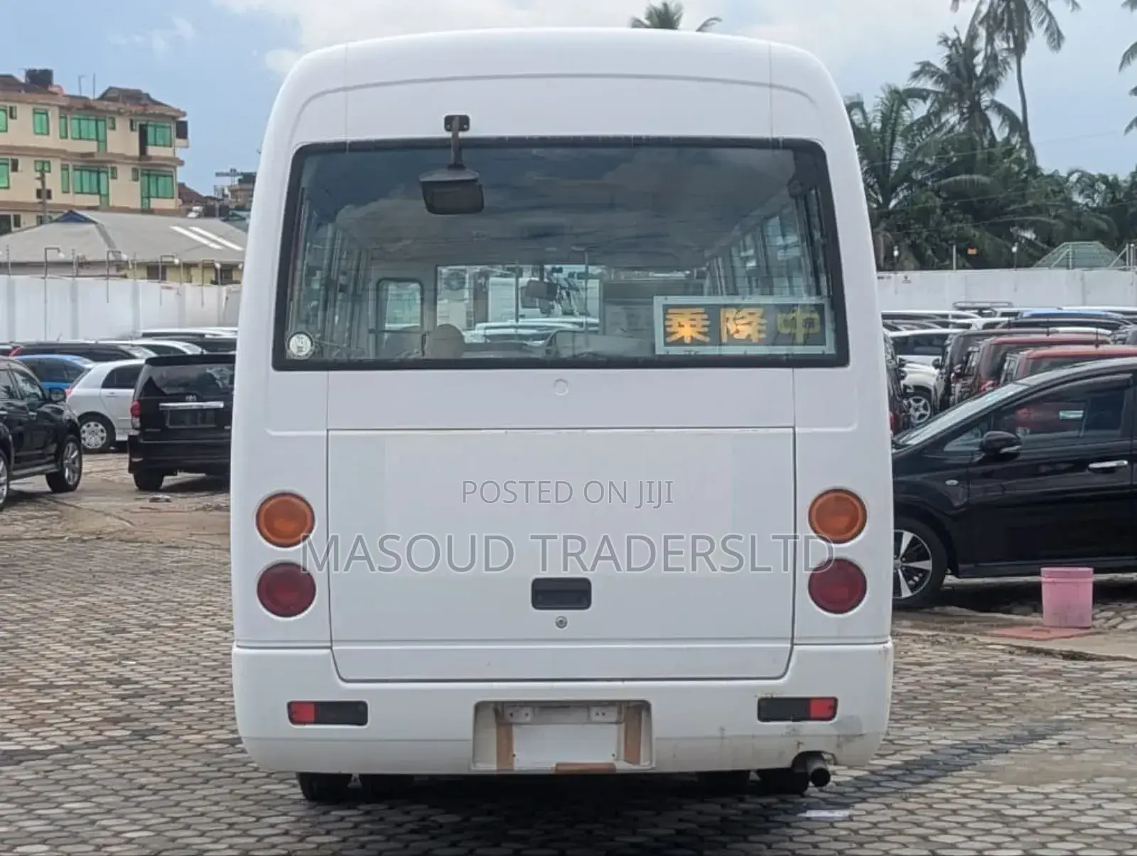 Mitsubishi Fuso Rosa 1998 White
