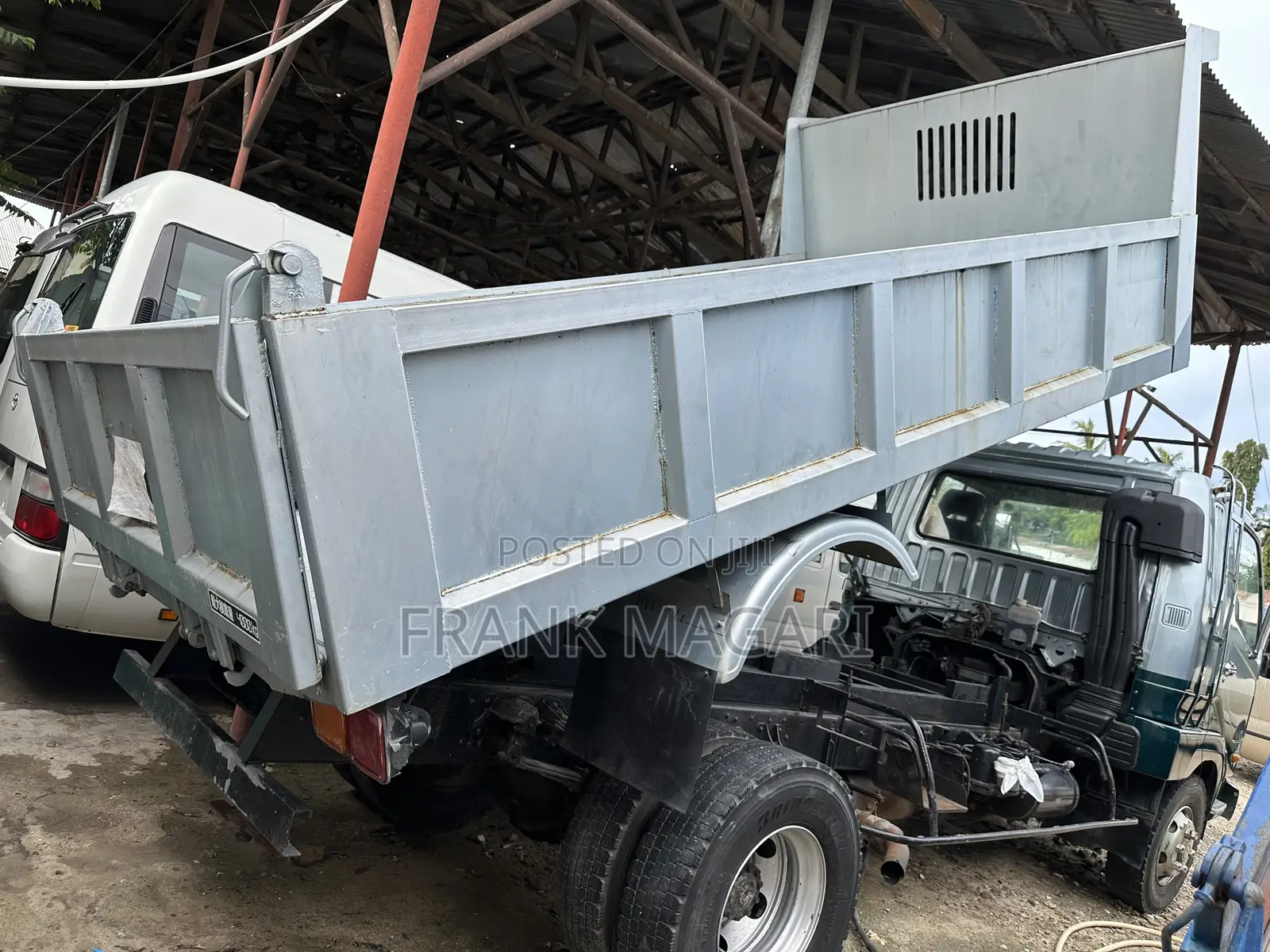 Fuso Tipper