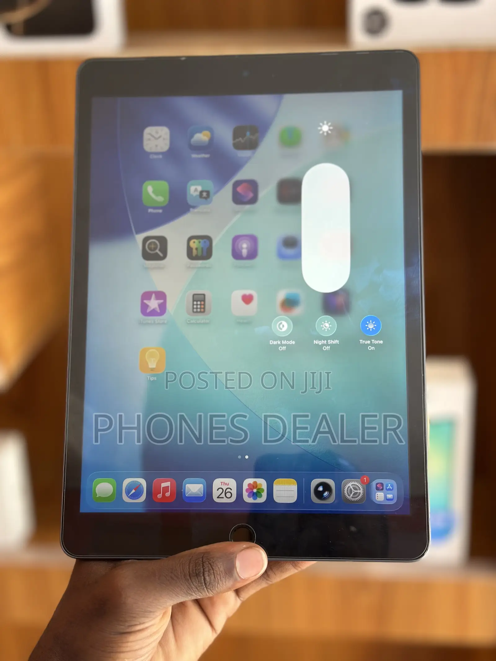 Apple iPad 9.7 64 GB Gray