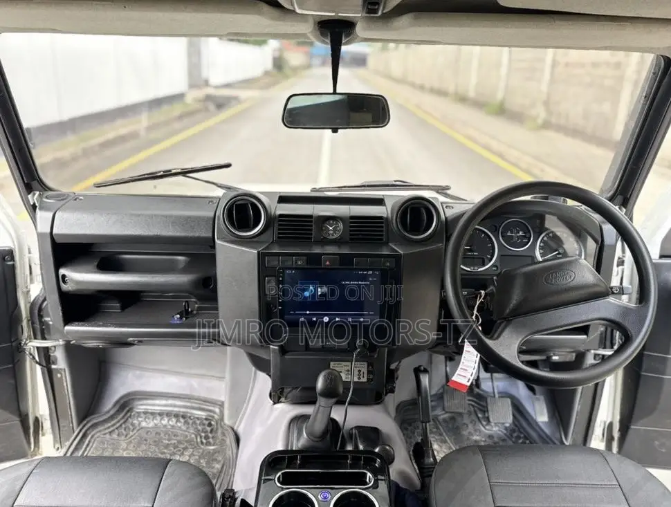 Land Rover Defender 2015 White