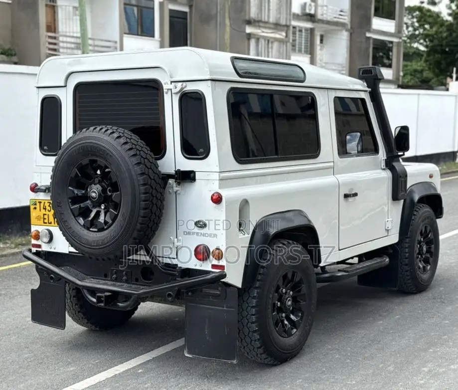 Land Rover Defender 2015 White
