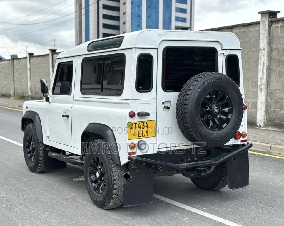 Land Rover Defender 2015 White