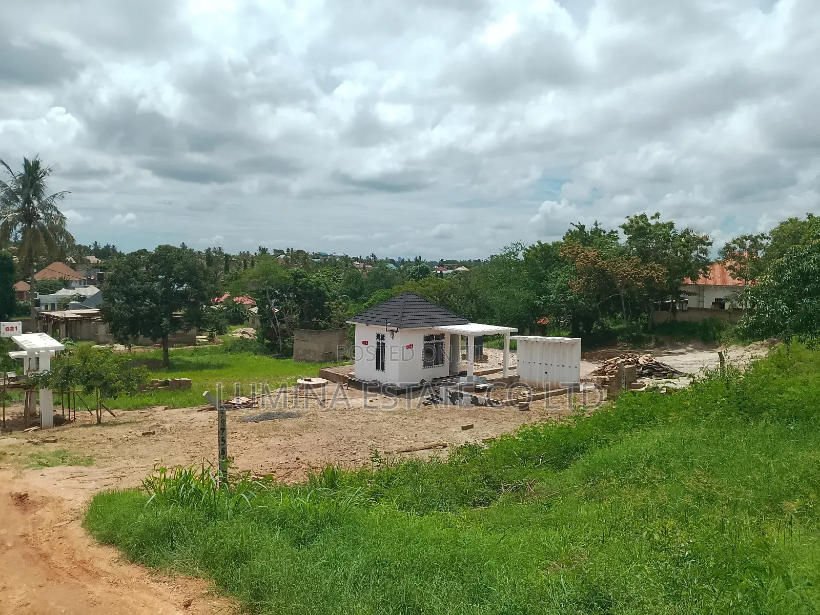 Kiwanja Goba SQM 400 Karibu Na Lami