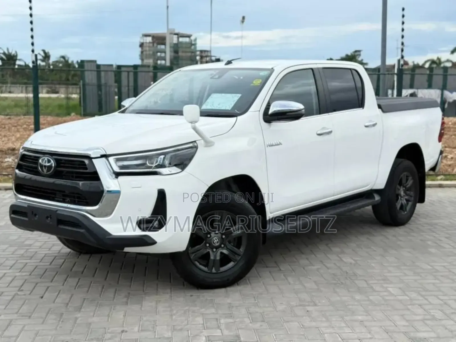 Toyota Hilux 2022 Off white