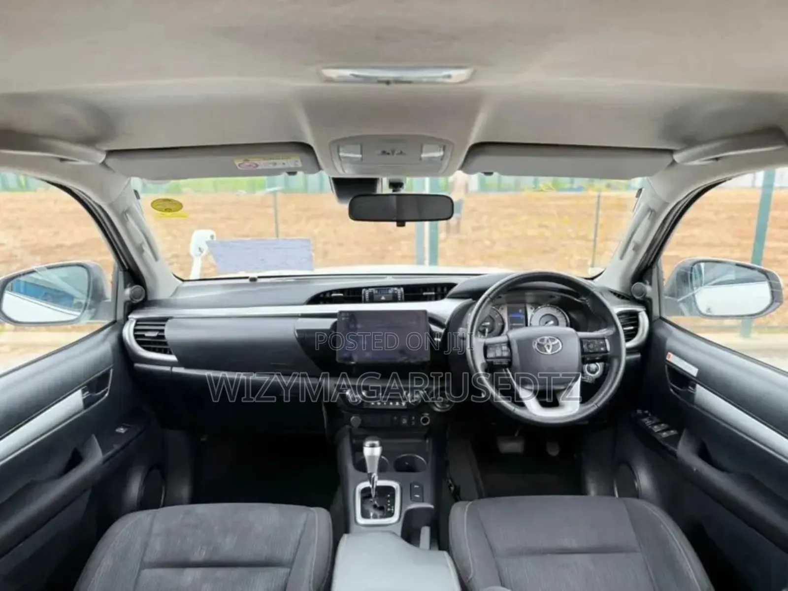 Toyota Hilux 2022 Off white
