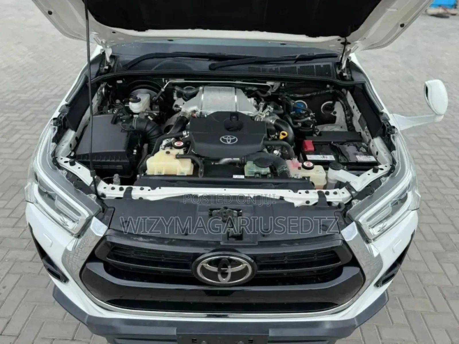 Toyota Hilux 2022 Off white