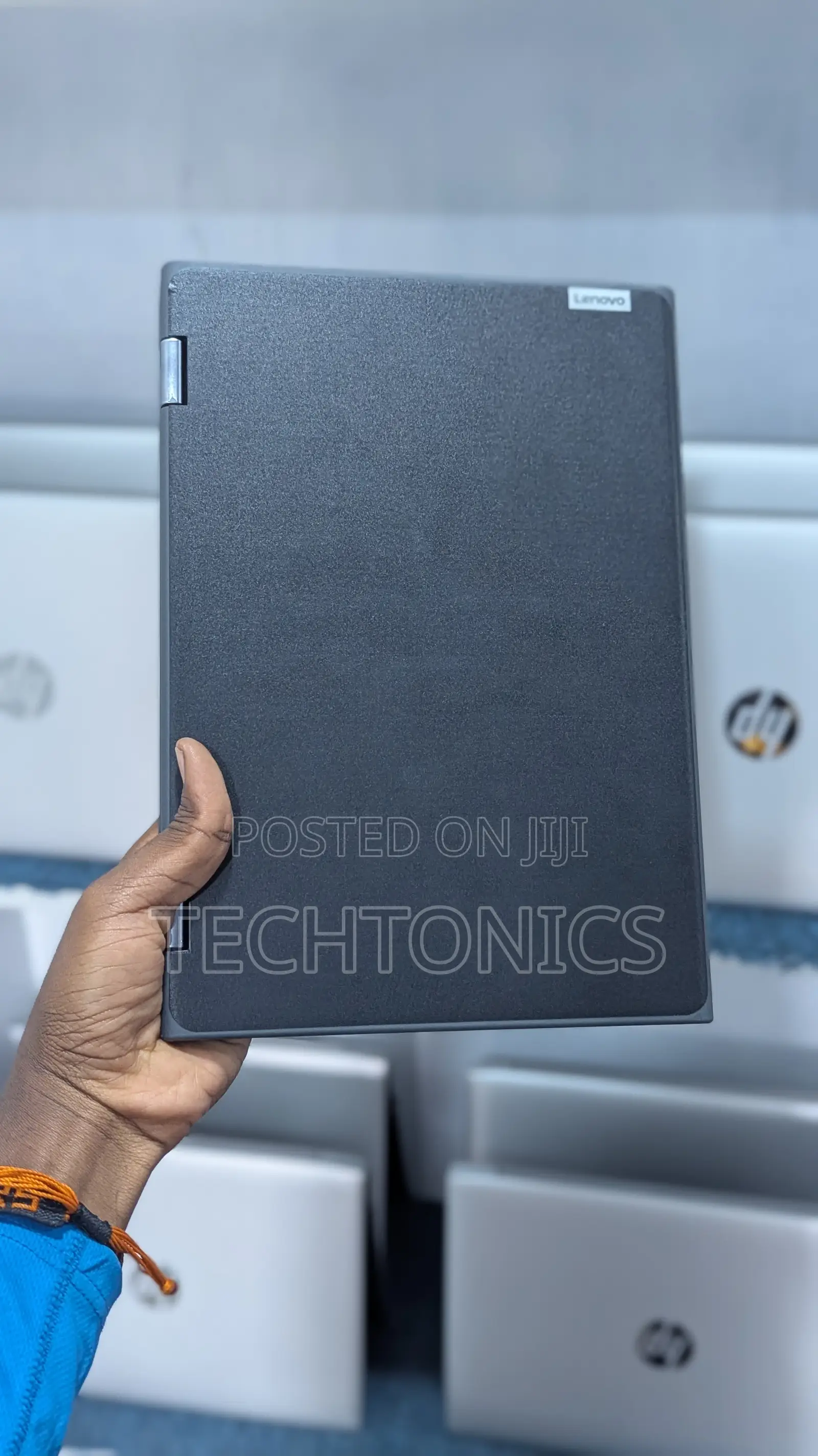 Laptop Lenovo 300e 4GB Intel SSD 128GB