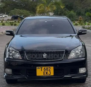 Toyota Crown 2006 Black