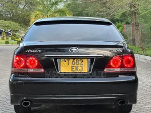 Toyota Crown 2006 Black