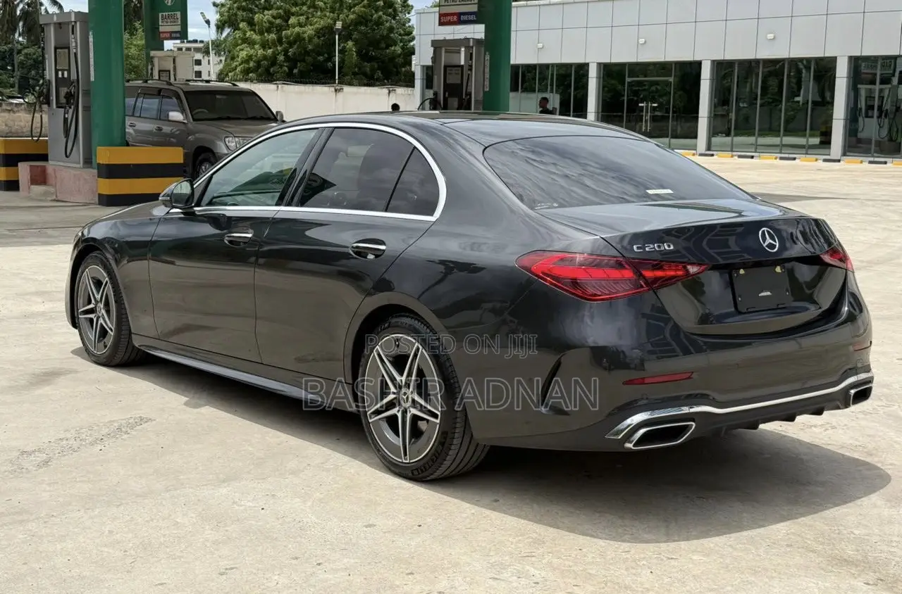 Mercedes-Benz C200 2023 Gray
