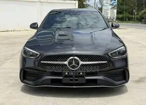 Mercedes-Benz C200 2023 Gray