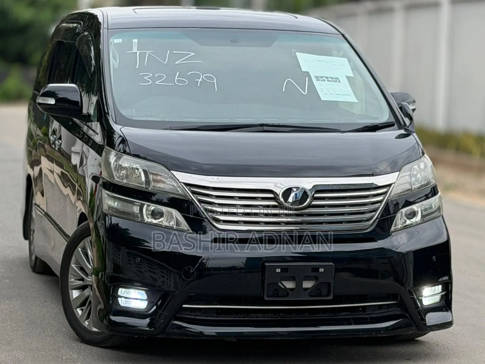 Toyota Vellfire 2010 Black