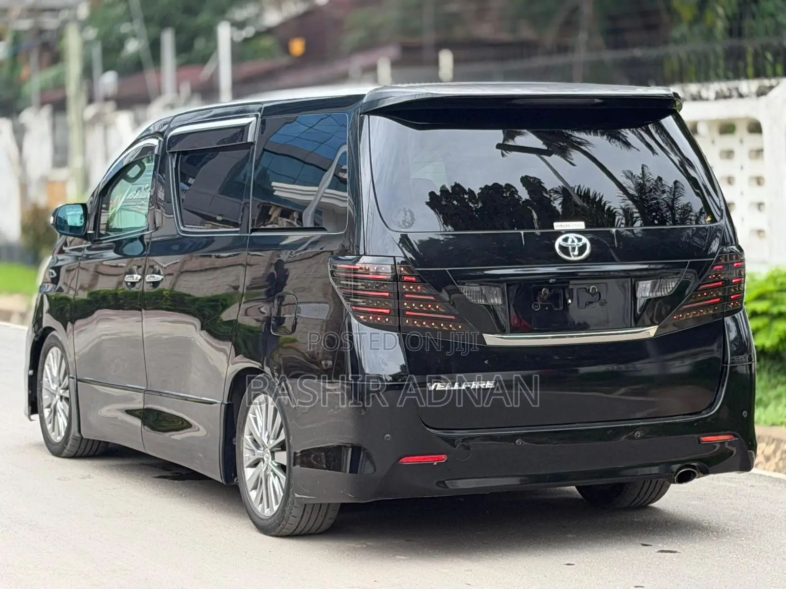 Toyota Vellfire 2010 Black