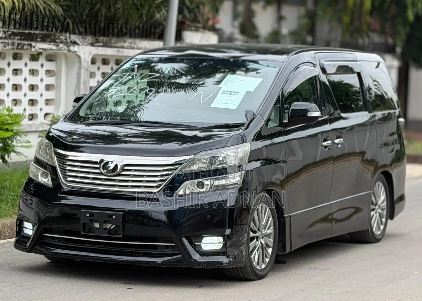 Toyota Vellfire 2010 Black