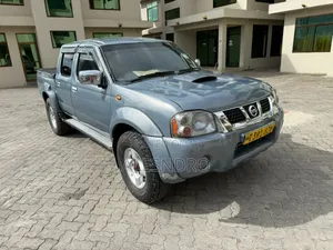 Nissan Hardbody 2000i 2006 Blue