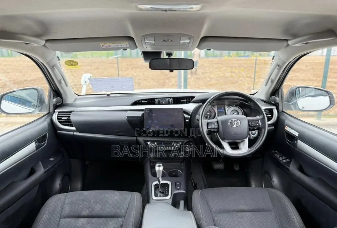 Toyota Hilux 2022 Pearl