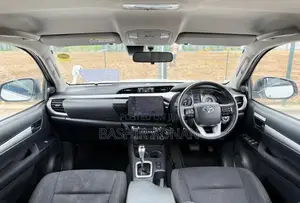 Toyota Hilux 2022 Pearl