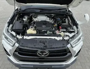 Toyota Hilux 2022 Pearl