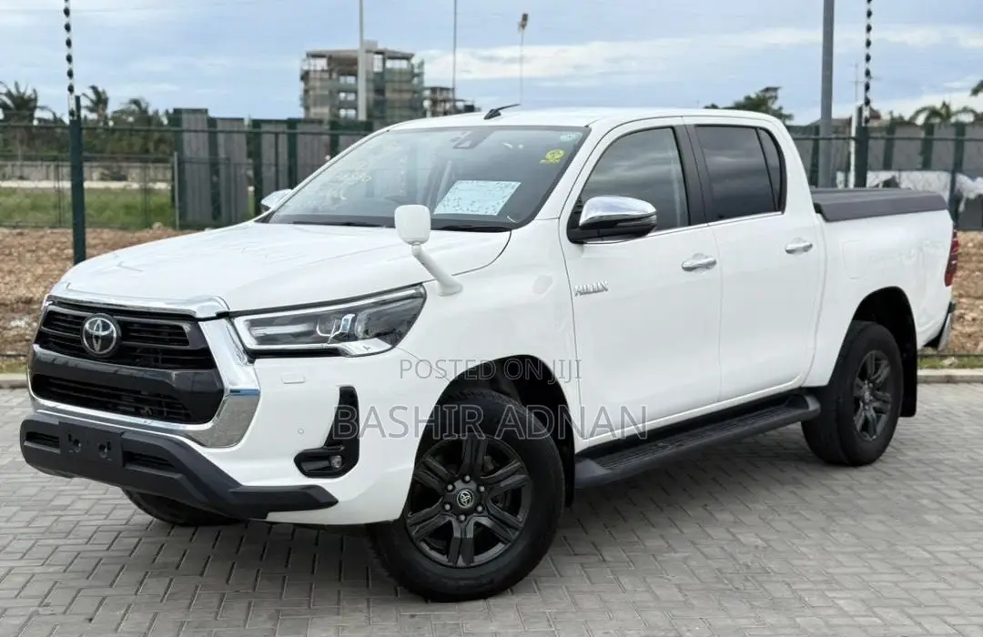Toyota Hilux 2022 Pearl