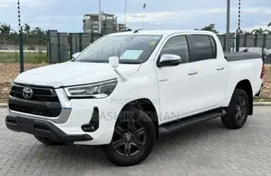 Toyota Hilux 2022 Pearl