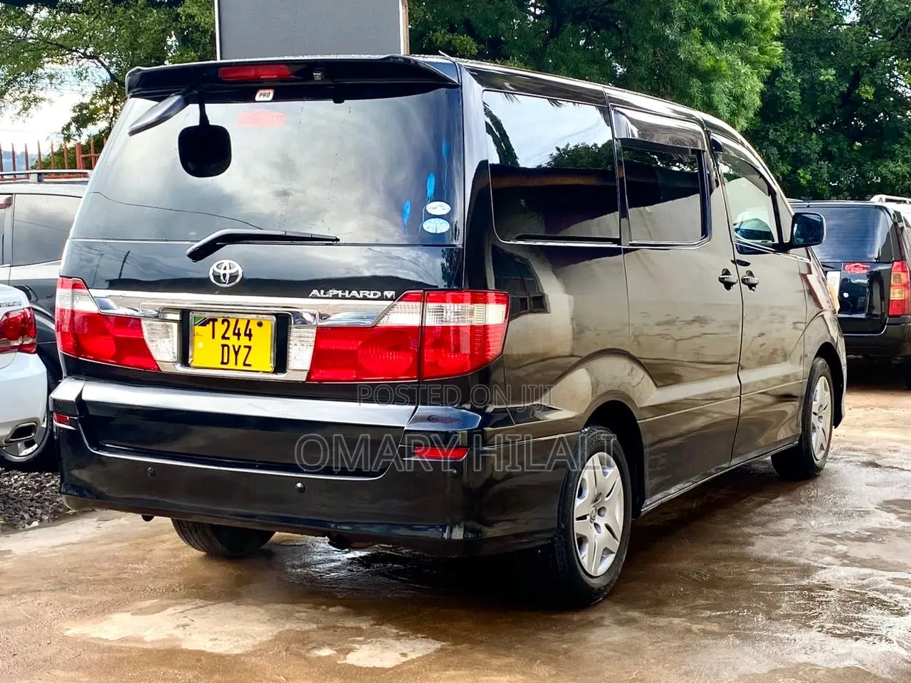 Toyota Alphard 2004 Black