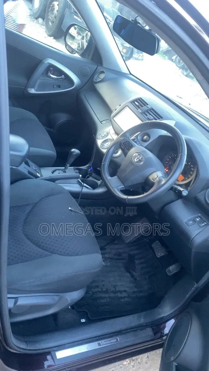 Toyota Vanguard 2012 Black