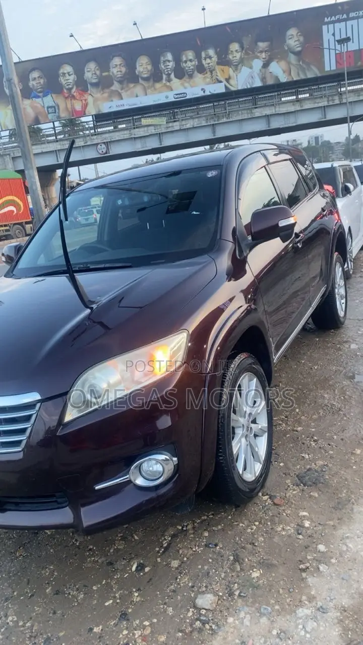 Toyota Vanguard 2012 Black