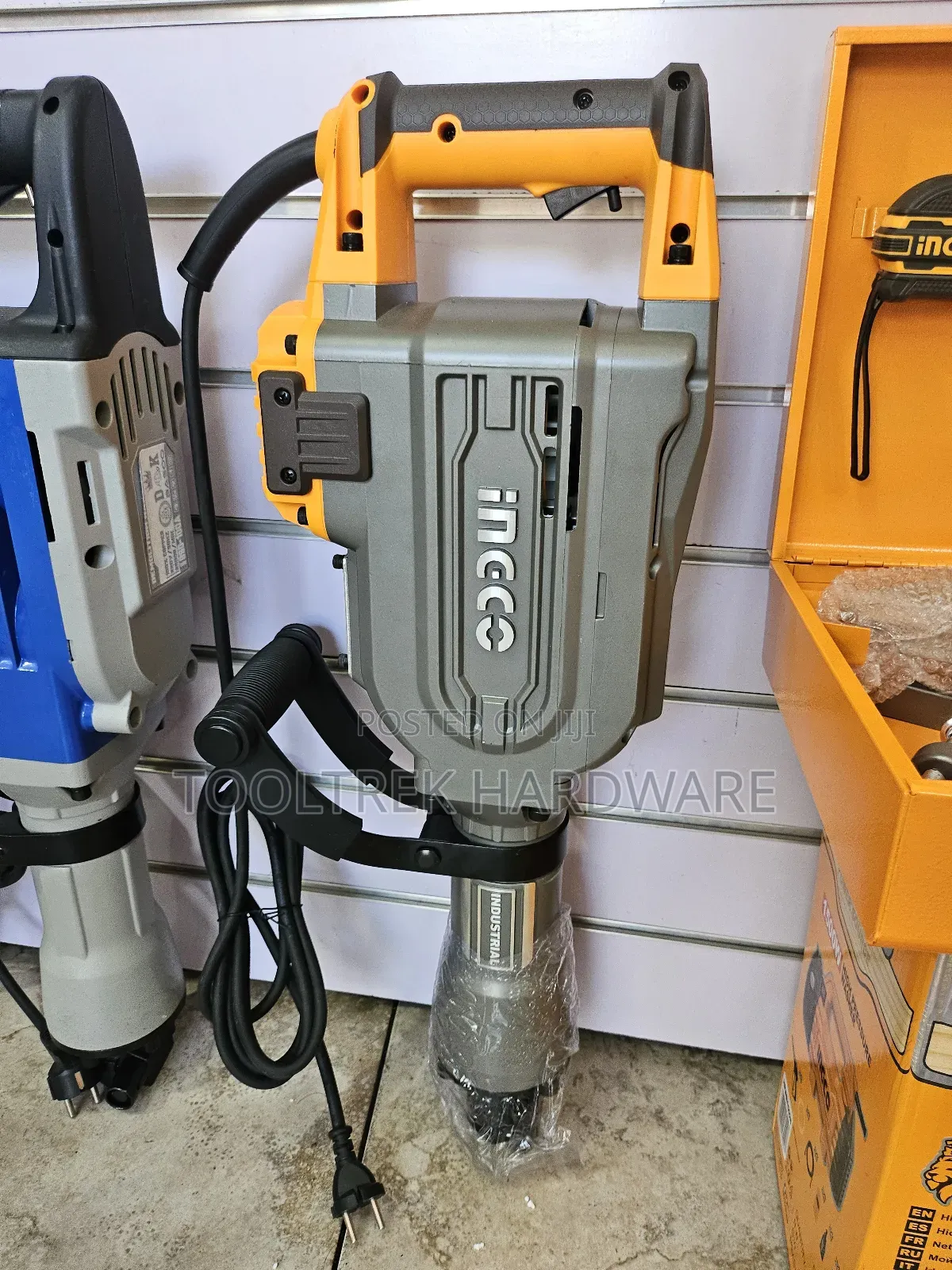 Ingco 1700w Demolition Hammer/Digger