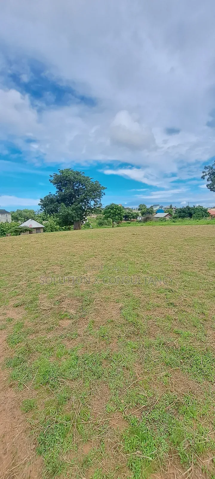 Kiwanja Kinauzwa Bunju Beach Moga