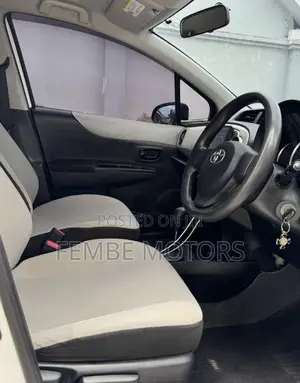 Toyota Vitz 2012 White
