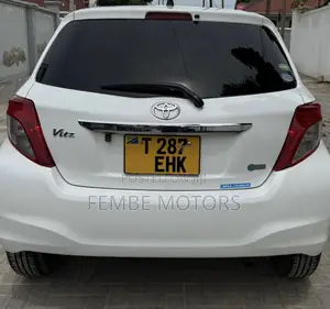 Toyota Vitz 2012 White