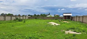 Kiwanja Kinauzwa Mbweni Mpiji Ndani Ya Fence
