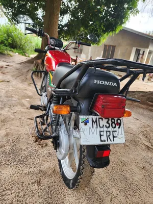 New Honda CB 2025 Red