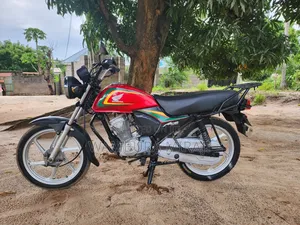 New Honda CB 2025 Red