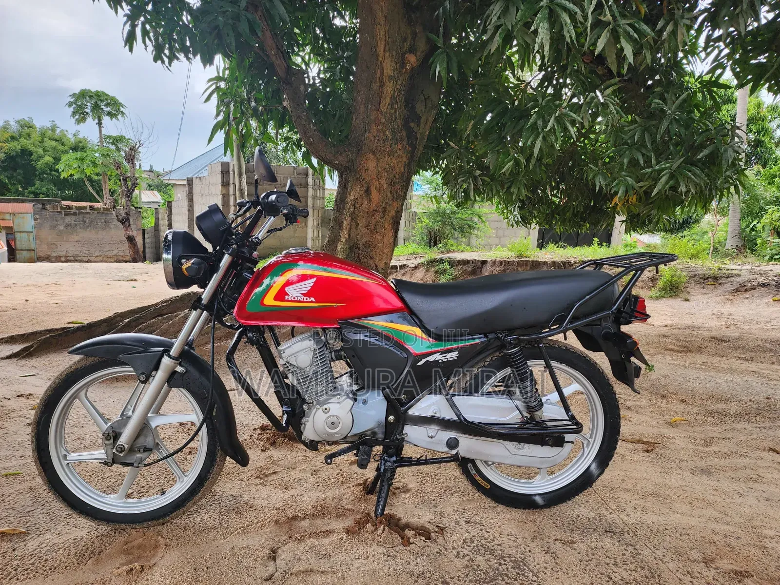 New Honda CB 2025 Red
