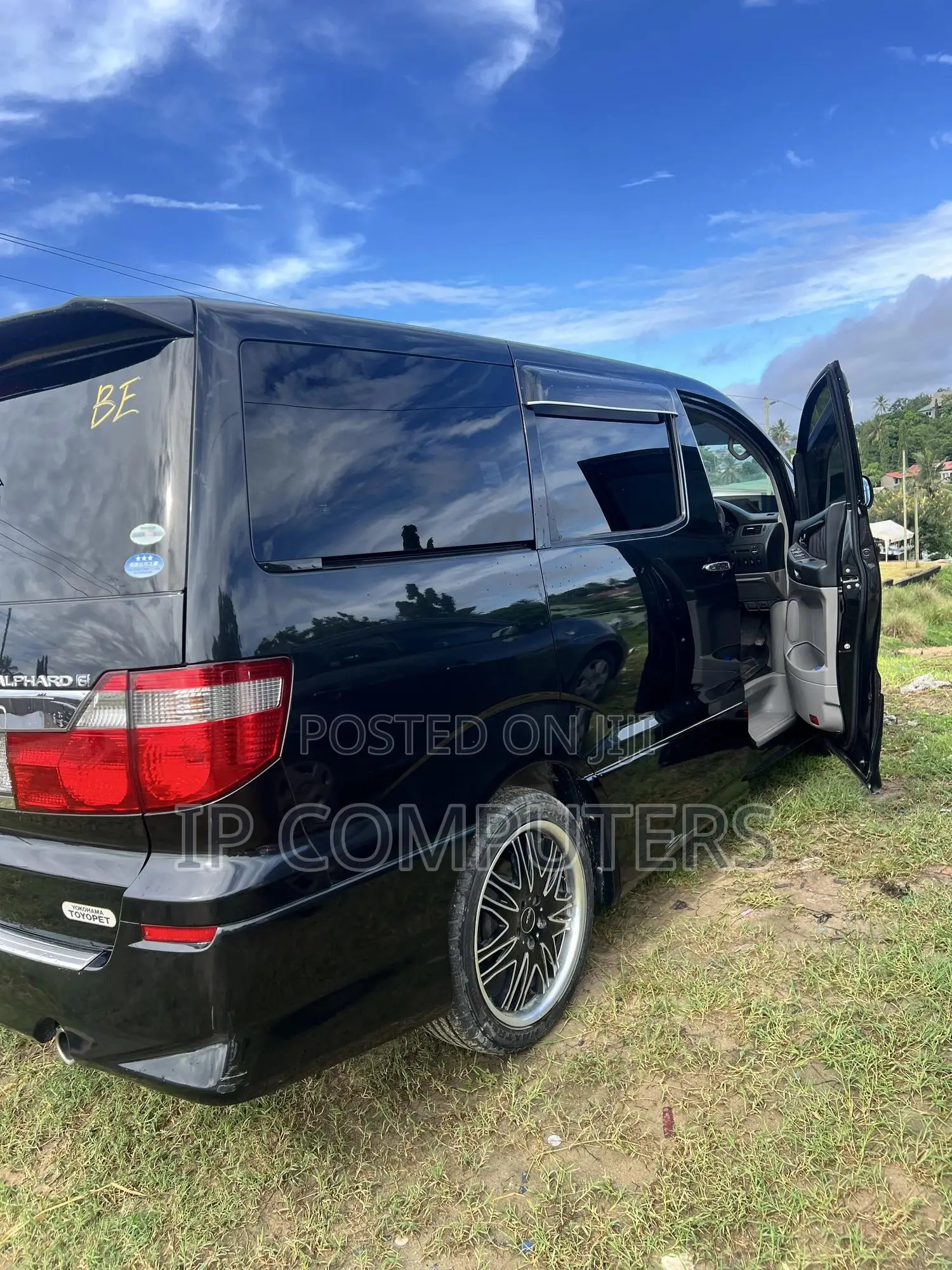 Toyota Alphard 2.4 Petrol AWD 2004 Black