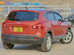 Nissan Dualis 2010 Maroon
