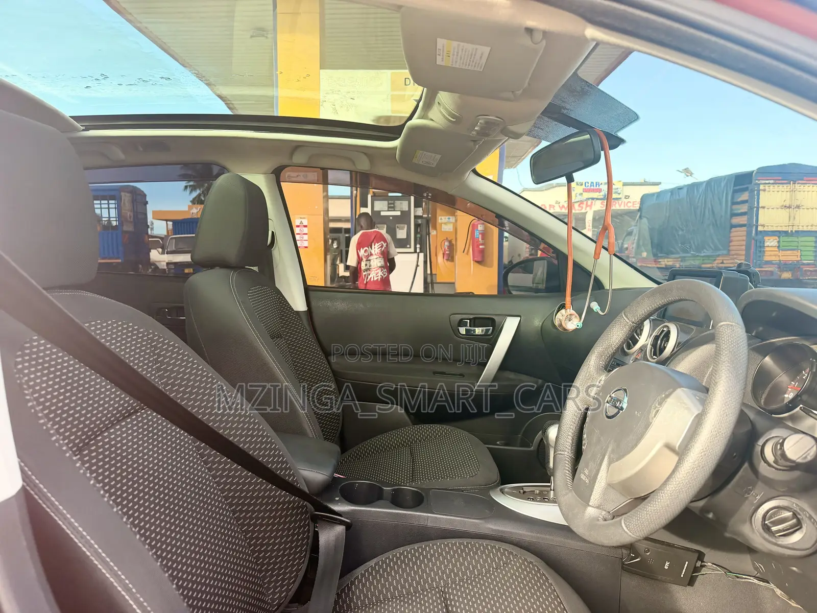 Nissan Dualis 2010 Maroon