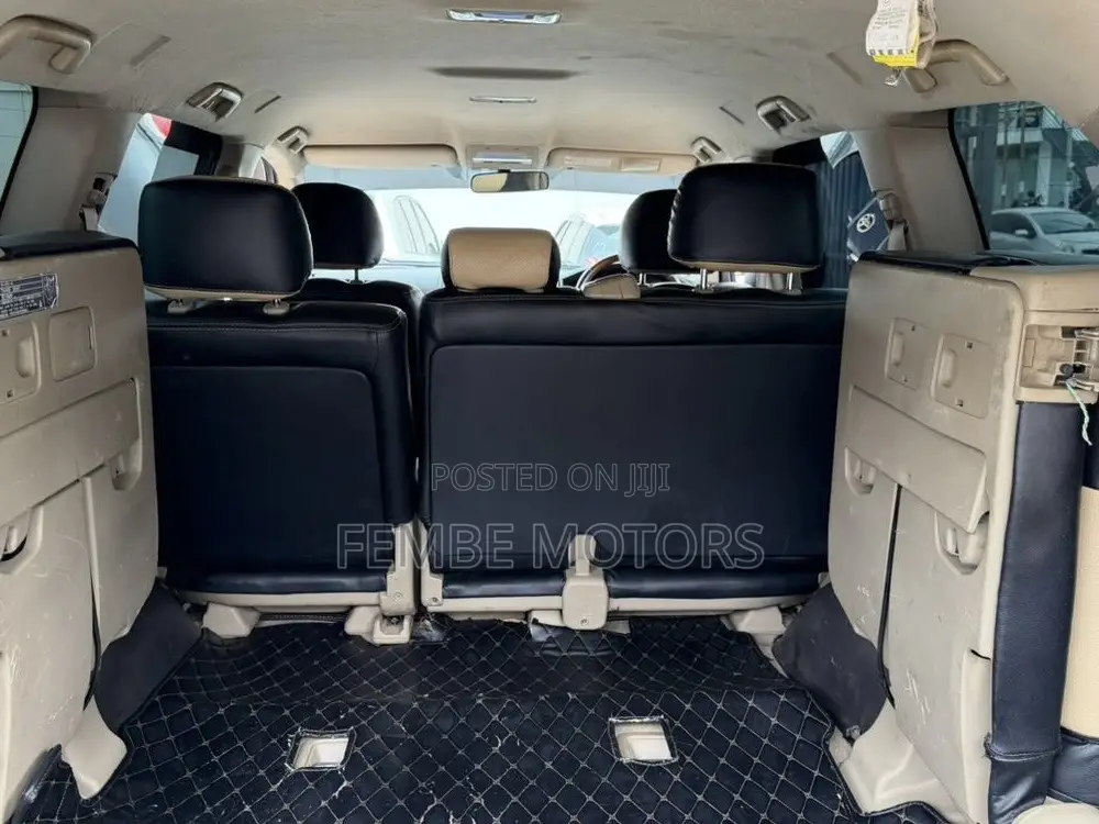Toyota Land Cruiser 2012 Gray