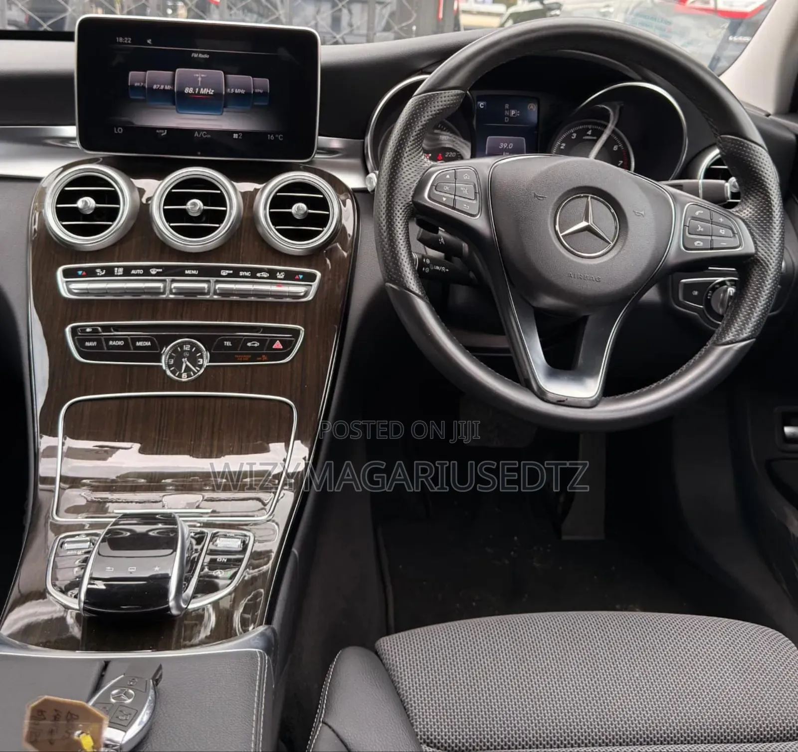 Mercedes-Benz C200 2014 White