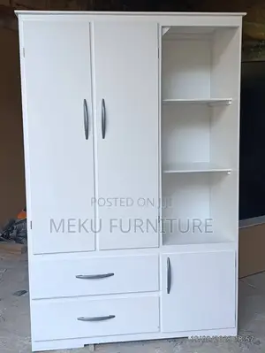 Wardrobes (3 Doors)