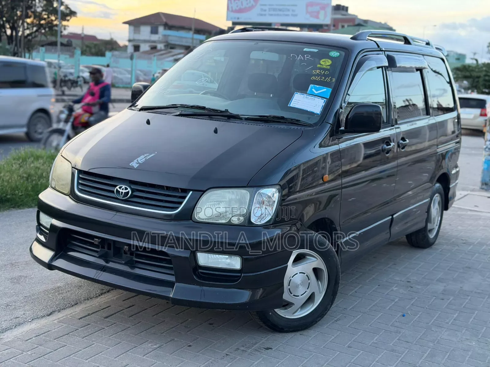Toyota Noah 2.0 FWD (8 Seater) 2001 Black